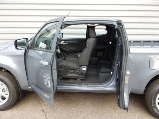 52000 : Hyundai Chaumont - Garage Michel Bazin - ISUZU D-Max - D-Max - Islay Gray métal - Transmission intégrale enclenc - Diesel