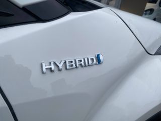 28600 : Hyundai Chartres - Alliance Automobile - TOYOTA C-HR - C-HR - Blanc Pur - Traction - Hybride : Essence/Electrique