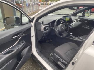 28600 : Hyundai Chartres - Alliance Automobile - TOYOTA C-HR - C-HR - Blanc Pur - Traction - Hybride : Essence/Electrique
