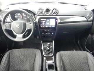 52000 : Hyundai Chaumont - Garage Michel Bazin - SUZUKI Vitara - Vitara - Silky Silver métallisé 2 - Traction - Essence/Micro-Hybride