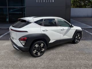 83130 : Hyundai Toulon - Autodif SAS - Groupe BALDASSARI - HYUNDAI KONA Creative - KONA II - BLANC - Automate sequentiel - Essence / Courant électrique
