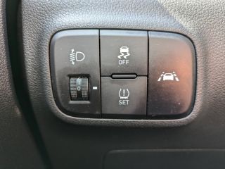 37540 : Hyundai Tours - EOS des Nations - HYUNDAI i10 - i10 - Vert - Traction - Essence