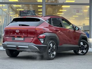 57200 : Hyundai Sarreguemines - Theobald Automobiles - HYUNDAI Kona - Kona - Ultimate Red métallisé - Traction - Hybride : Essence/Electrique