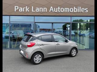 56000 : Hyundai Vannes - Park Lann Automobiles - HYUNDAI i10 - i10 - Elemental Brass Métal - Traction - Essence