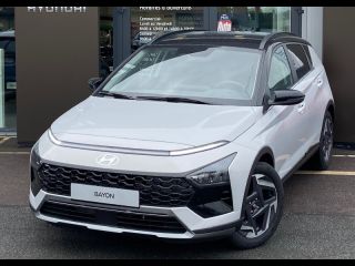 57200 : Hyundai Sarreguemines - Theobald Automobiles - HYUNDAI Bayon - Bayon - Lumen Gray Métal/Toit+rétros Black - Traction - Essence