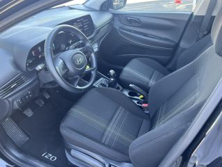 21300 : Hyundai Dijon - Privilège Automobiles - HYUNDAI i20 Initia - i20 III - Noir - Boîte manuelle - Essence sans plomb