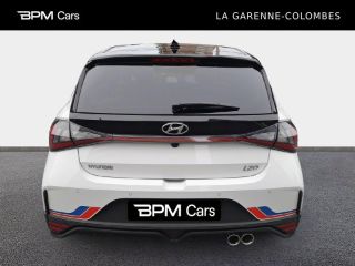 92250 : Hyundai La Garenne-Colombes - BPM Cars - HYUNDAI i20 - i20 - Atlas White Métal/Toit/rétros Black - Traction - Essence/Micro-Hybride