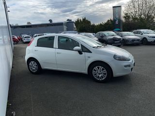 33140 : Hyundai Bordeaux Sud Villenave d&#039;Ornon - Sipa Automobiles - FIAT PUNTO SERIE 8 Lounge - PUNTO - BLANC - Boîte manuelle - Essence sans plomb