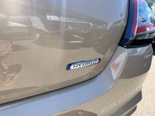 89100 : Hyundai Sens - APS - SUZUKI Swift - Swift - Caravan Ivory Pearl Metal - Traction - Essence/Micro-Hybride