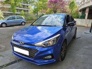 75013 : Hyundai Paris 13 - Bayard Automobiles - HYUNDAI i20 - i20 - Champion blue/phantom black - Traction - Essence