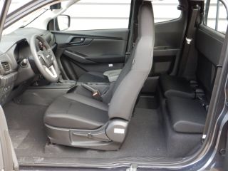 52000 : Hyundai Chaumont - Garage Michel Bazin - ISUZU D-Max - D-Max - Obsidian Gray métalisé - Transmission intégrale enclenc - Diesel