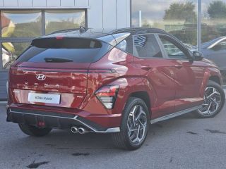 57685 : Hyundai Metz - Theobald Automobiles - HYUNDAI Kona - Kona - Ultimate Red métallisé/Toit/rétros Black - Traction - Hybride : Essence/Electrique