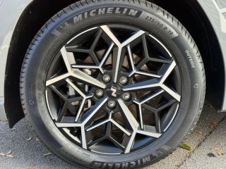 14100 : Hyundai Lisieux - Trajectoire Automobiles - HYUNDAI Tucson - Tucson - Shadow Grey - Traction - Hybride : Essence/Electrique