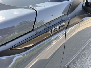 38200 : Hyundai Vienne - Groupe Central Autos - PEUGEOT 2008 GT - 2008 II - Gris - Boîte séquentielle - Essence sans plomb