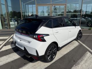 37540 : Hyundai Tours - EOS des Nations - HYUNDAI i20 - i20 - Polar White Métal/Toit/rétros Black - Traction - Essence/Micro-Hybride