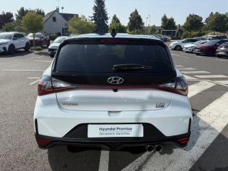 37540 : Hyundai Tours - EOS des Nations - HYUNDAI i20 - i20 - Polar White Métal/Toit/rétros Black - Traction - Essence/Micro-Hybride