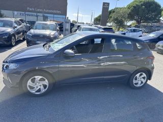 56000 : Hyundai Vannes - Park Lann Automobiles - HYUNDAI i20 - i20 - Intense Blue Métal - Traction - Essence