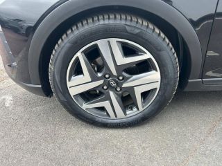 14100 : Hyundai Lisieux - Trajectoire Automobiles - HYUNDAI Bayon - Bayon - Phantom Black Métal - Traction - Essence/Micro-Hybride