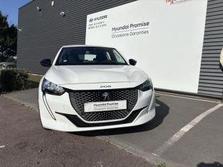 14100 : Hyundai Lisieux - Trajectoire Automobiles - PEUGEOT 208 - 208 - Blanc Banquise (O) - Traction - Electrique