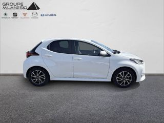 13300 : Hyundai Salon de Provence - Cap Milanesio - TOYOTA YARIS Design - YARIS IV - Blanc - Boîte manuelle - Essence sans plomb