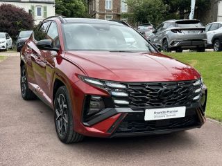 62360 : Hyundai Boulogne-sur-Mer - Garage Du Château - HYUNDAI TUCSON N Line Executive - TUCSON IV - Rouge - Boîte automatique - Essence / Courant électrique