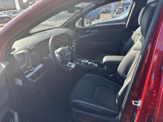 89100 : Hyundai Sens - APS - KIA Sportage - Sportage - Rouge Rubis Métallisée - Traction - Hybride : Essence/Electrique