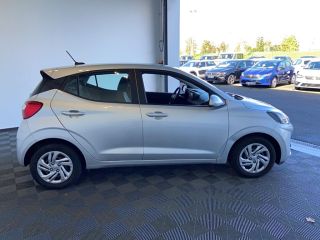 85000 : Hyundai MoceanRent | La Roche-sur-Yon - Océane Auto - HYUNDAI i10 Intuitive - i10 III - Gris - Boîte manuelle - Essence sans plomb