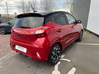14100 : Hyundai Lisieux - Trajectoire Automobiles - HYUNDAI i10 - i10 - Dragon Red Métal - Traction - Essence